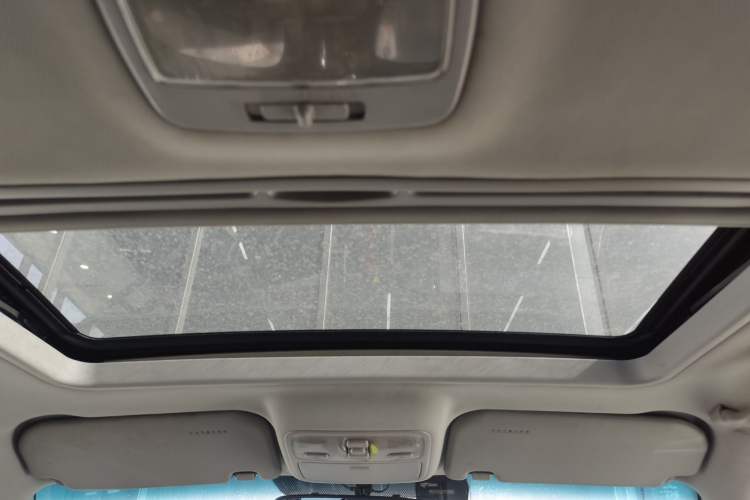 Used Kia Sportage 2011 2.0L Manual Two-Wheel-Drive GLS Headliner