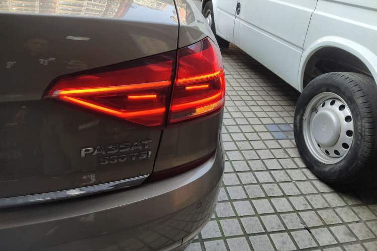 Used Volkswagen Passat 2017 330TSI DSG Prestige Edition Right Rear Taillight