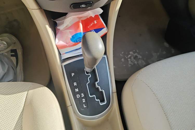 Used Hyundai Verna (older generation) 2010 Sedan 1.4L Automatic Comfort Model GS