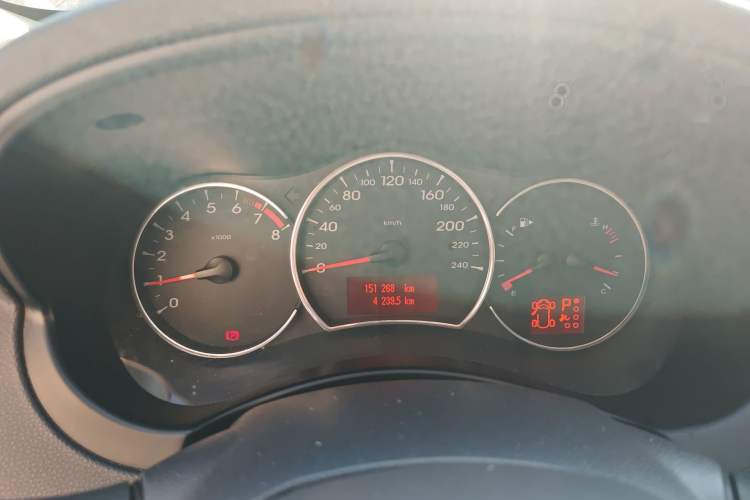 Used Renault Koleos 2010 2.5L Two-Wheel-Drive Luxury Version Instrument Cluster