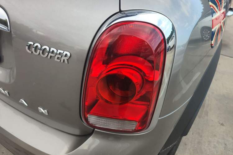 Used MINI Countryman 2018 1.5T COOPER ALL4 Artist Right Rear Taillight