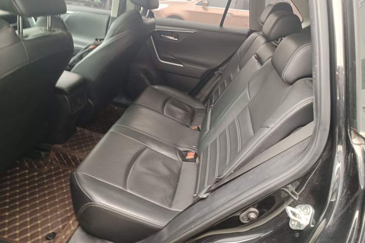 Used Toyota Wildlander 2022 2.0L CVT Two-Wheel Drive Luxury Edition
