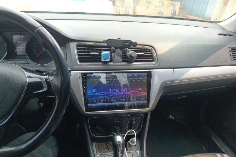 Used Volkswagen Lavida 2015 1.6L Automatic Comfort Edition
