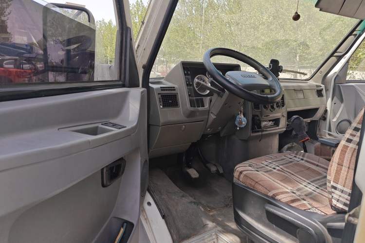 Used Iveco Daily 2014 2.5T-A35 NJ6485AC47Z4
