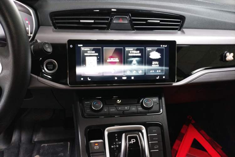 Used Geely Auto Emgrand X7 Sport 2021 1.8TD DCT Two-Wheel Drive Asian Games Edition Audio And AC Panel