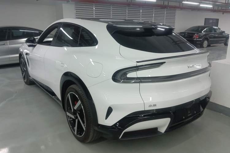 Used Xiaomi Auto YU7 2025 Ultra-Long Range High-Performance All-Wheel-Drive Max Edition Exterior 2