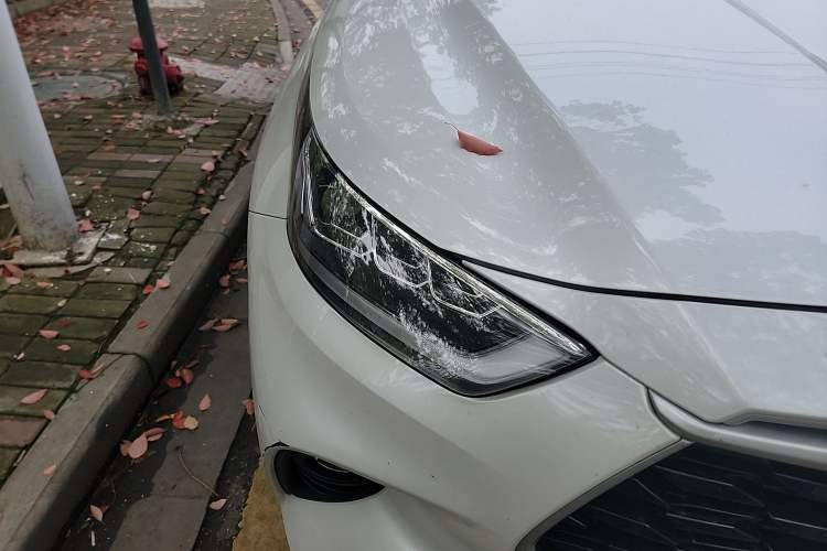 Used Toyota Highlander 2022 Dual-Engine 2.5L Four-Wheel Drive Prestige Version 7 Seats Right Front Headlight