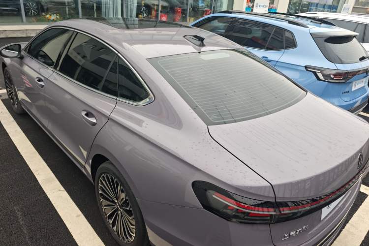 Used Volkswagen Passat 2025 Pro 380TSI Dragon Supreme Edition