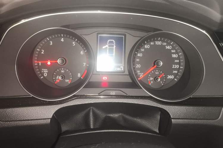 Used Volkswagen Magotan 2016 1.8TSI Smart Comfort Model Instrument Cluster