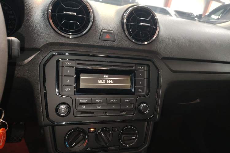 Used Volkswagen Jetta 2017 1.5L Automatic Fashion Model