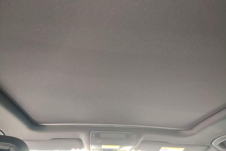 Used Volkswagen Variant 2016 380TSI Two-Wheel Drive R-Line Version
