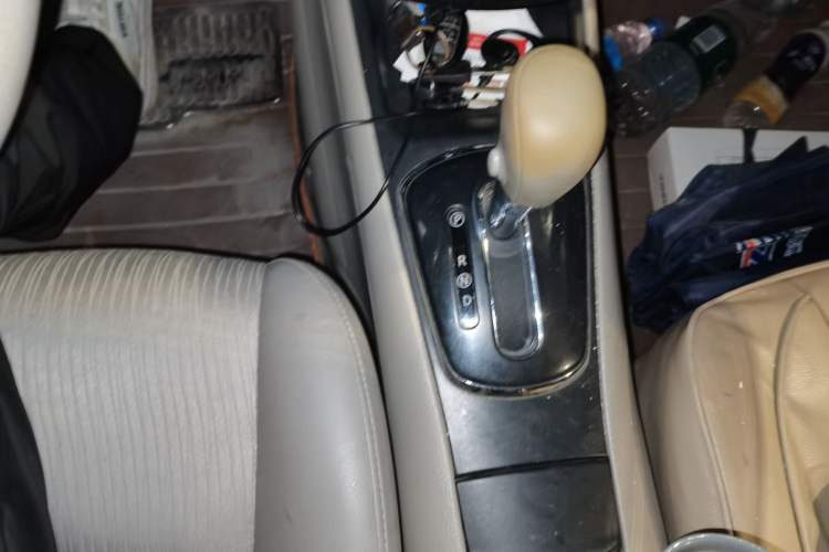 Used Nissan Tiida 2013 1.6L CVT Cool Cafe Edition