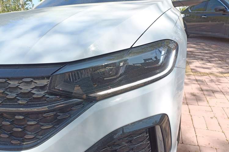 Used Volkswagen Lavida 2024 1.5L Automatic Starry Sky 5 Million Edition Left Front Headlight