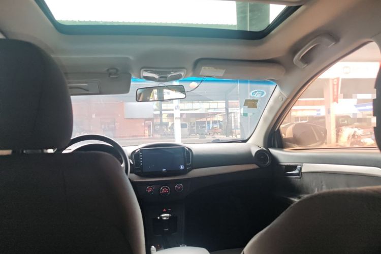 Used Roewe 350 2015 1.5L Automatic Luxury Sunroof Edition
