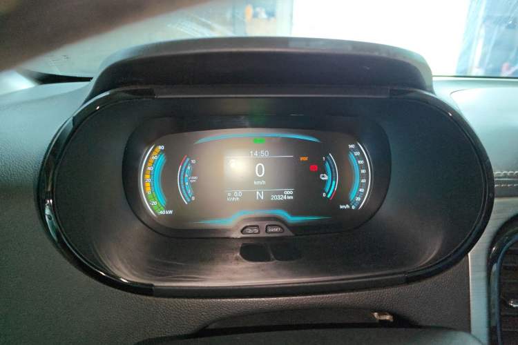 Used Chery Little Ant 2022 Revised Version Sweet Pink Edition Half-Sugar Version Lithium Iron Phosphate 30.7 kWh 30 kW 301 km Instrument Cluster