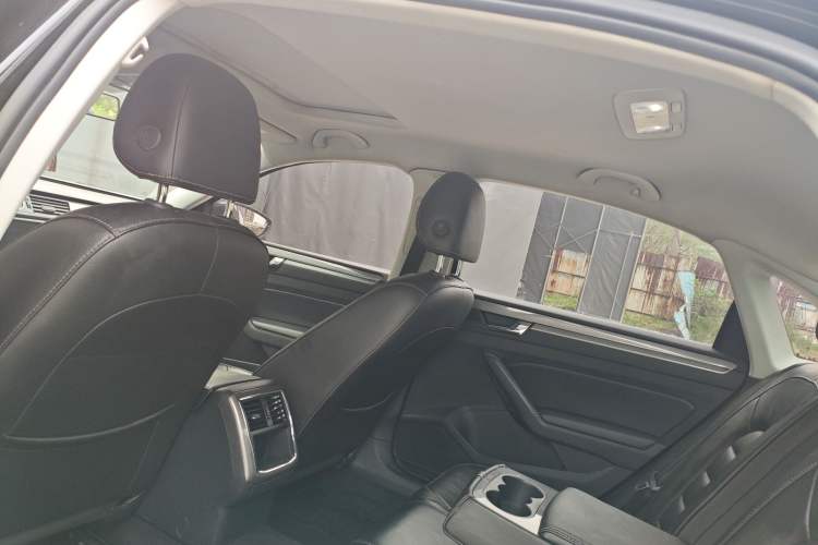 Used Volkswagen Passat 2017 330TSI DSG Luxury Edition
