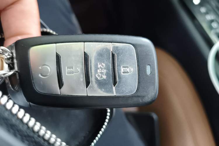 Used CHANGAN CS95 2017 2.0T Two-Wheel Drive Zhituo Edition
