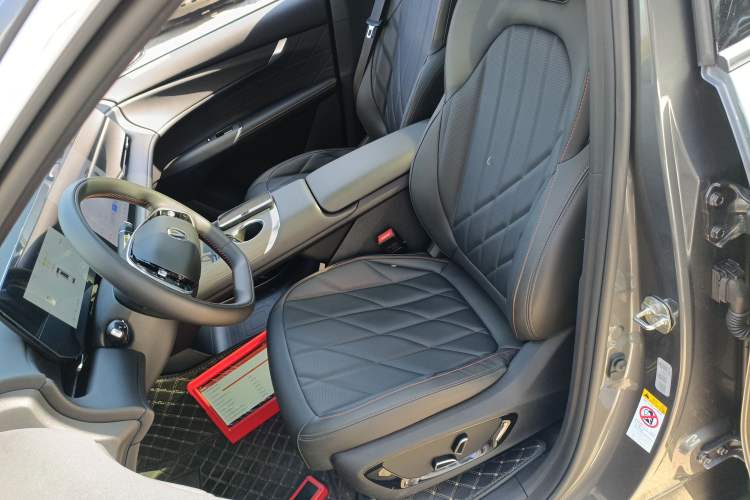 Used Changan CS75 PLUS 2025 4th Generation UItra 2.0T New Blue Whale Smart Intelligent Powertrain Version