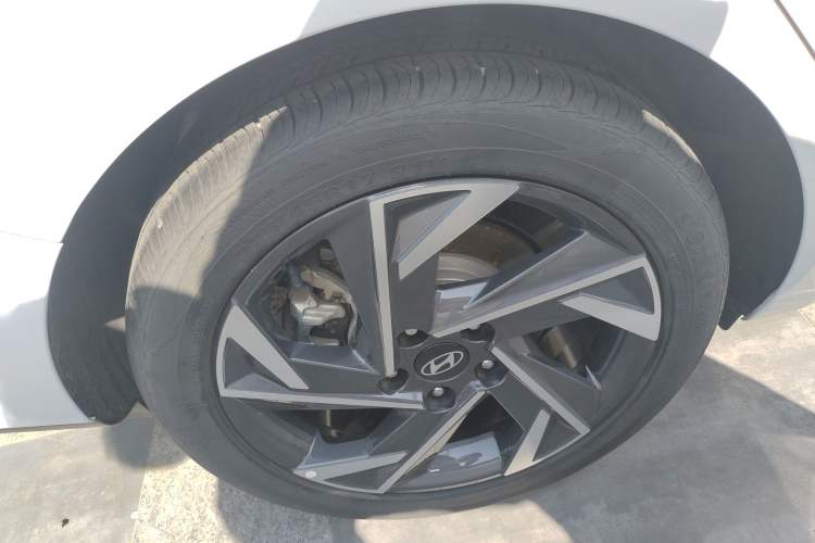 Used Hyundai Elantra 2023 1.5L CVT LUX Prestige Edition