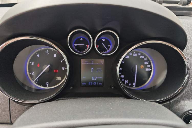 Used CHANGAN CS35 2016 1.6L Manual Luxury Model China V Standard