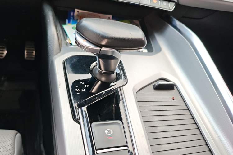 Used Geely Auto Preface 2021 2.0TD Flagship Edition Gear Lever