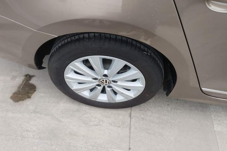 Used Volkswagen Sagitar 2015 1.6L Automatic Comfort Model
