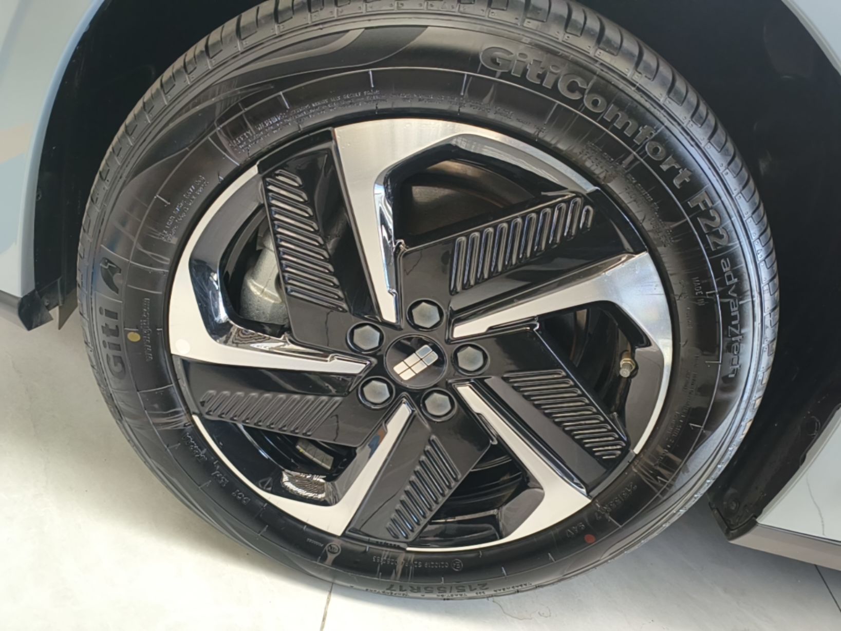 Geely Galaxy L6 2025 EM-i 140km Explorer+ Edition — снимка 10