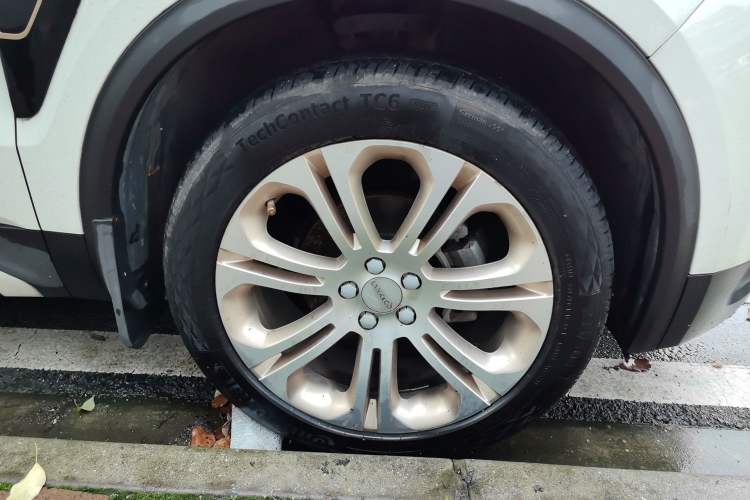 Used Lynk & Co 01 2017 2.0T Two-Wheel Drive Pro Edition Exterior 1