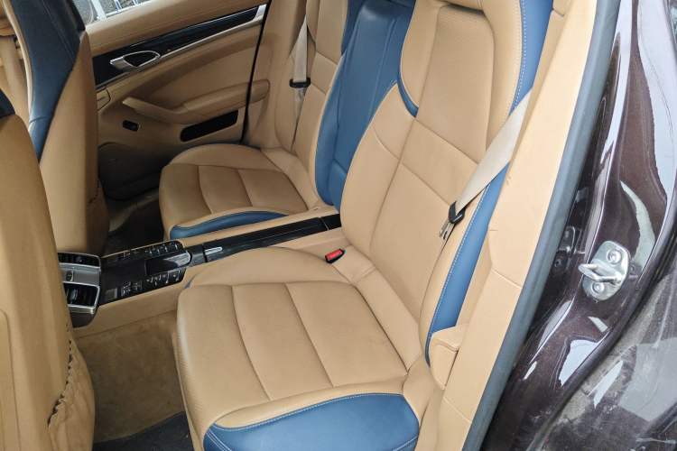 Used Porsche Panamera 2014 Panamera 4 3.0T Left Rear Seat