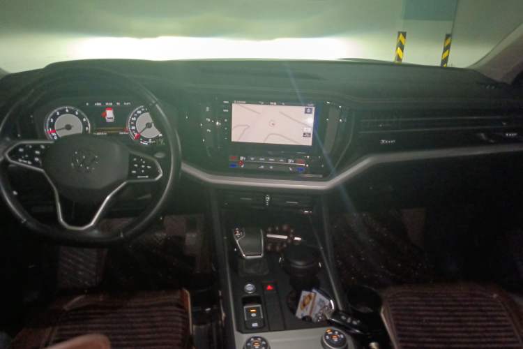 Used Volkswagen Touareg 2020 2.0 TSI RuiShang Edition China VI Standard
