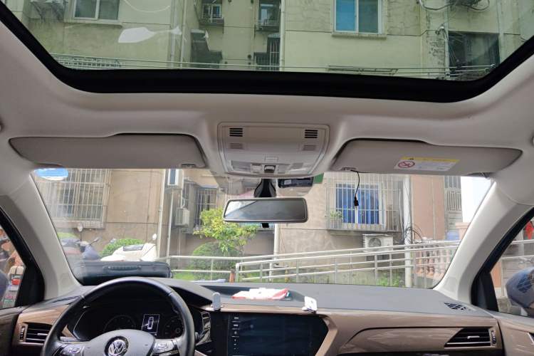 Used Volkswagen Tharu 2020 280TSI Two-Wheel Drive Luxury Edition China VI Standard