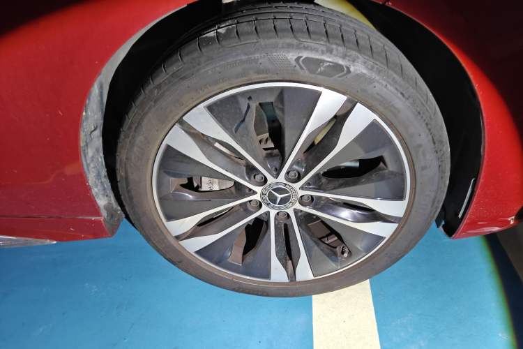 Used Mercedes-Benz C-Class New Energy 2024 C 350 eL Right Front Wheel Hub