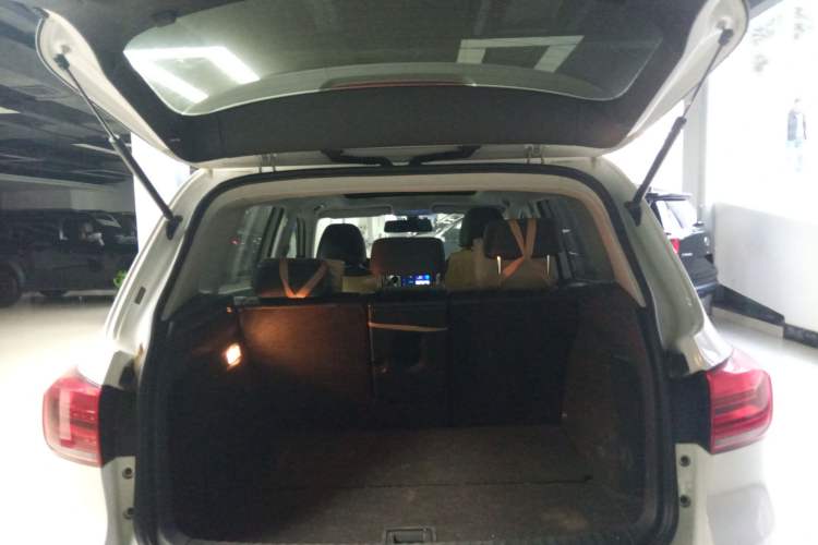 Used Volkswagen Tiguan L 2017 300TSI Automatic Two-Wheel Drive Silk Road Comfort Edition