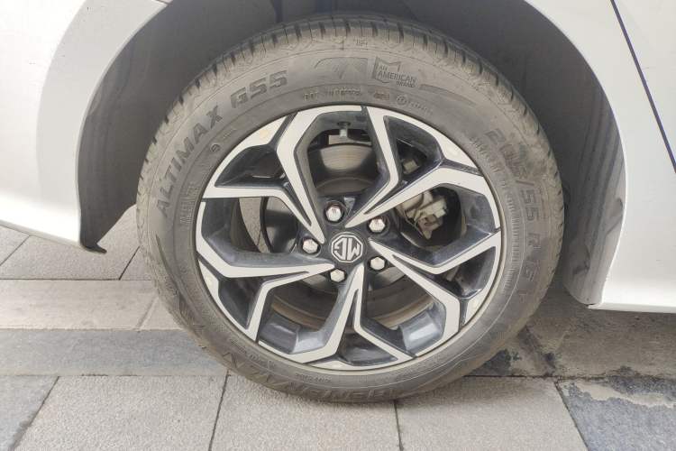 Used MG 5 2021 Revised Version 180 DVVT CVT Youth Luxury Edition
