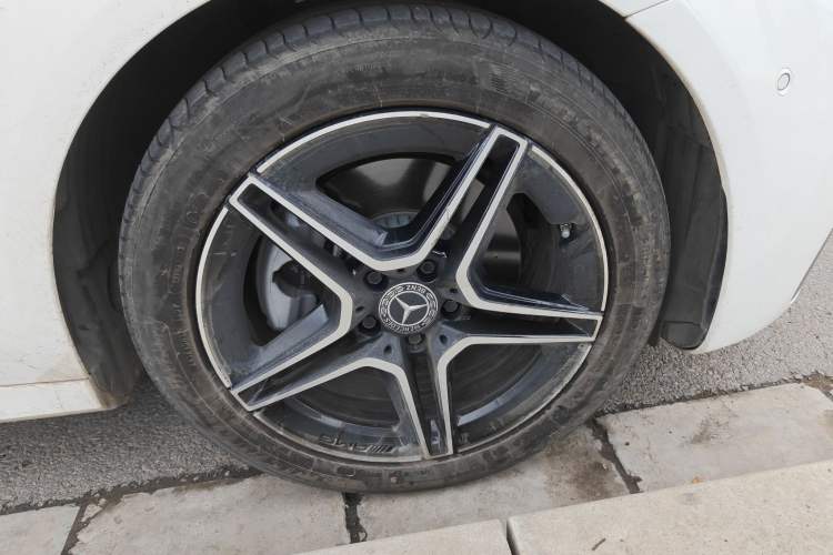 Used Mercedes-Benz E-Class 2023 E 300 Stylish Sports Edition Exterior 7