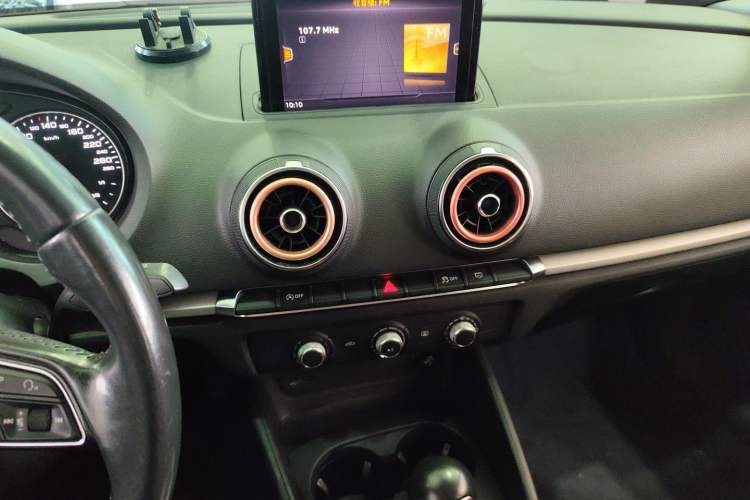 Used Audi A3 2018 30th Anniversary Edition Limousine 35 TFSI Ambition Model Audio And AC Panel