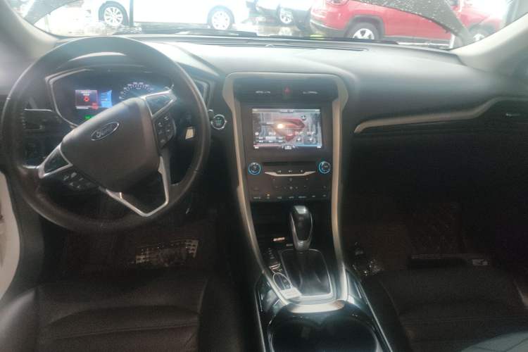 Used Ford Mondeo 2013 2.0L GTDi 200 Luxury Model