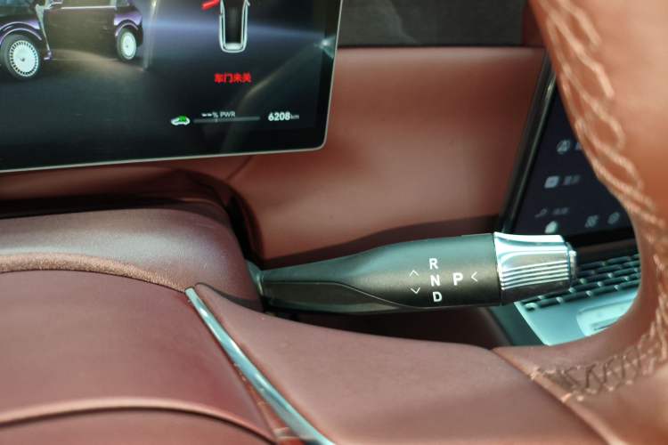 Used VOYAH Titan 2026 Model Max+ Gear Lever