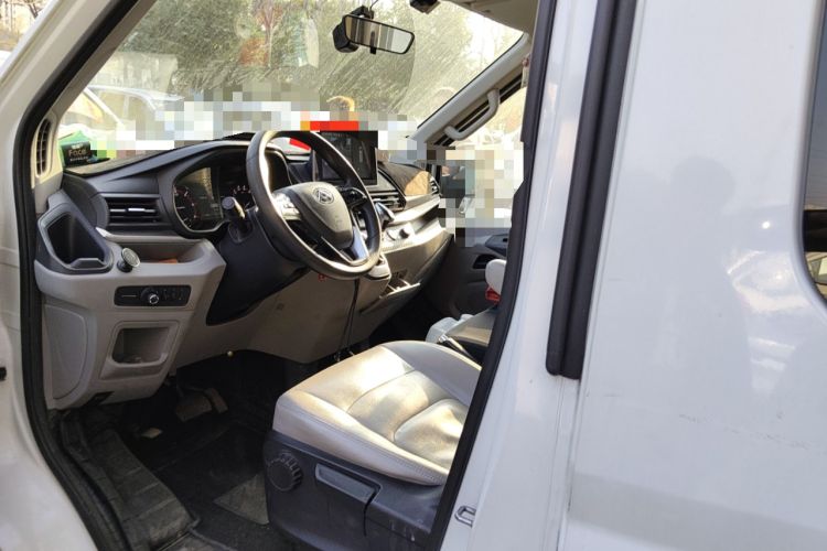 Used SAIC MAXUS Xintu V90 2020 2.0T AMT Yunjie Edition Front-Wheel Drive Rear Single Tire Short Wheelbase Mid-Height 6-Seater