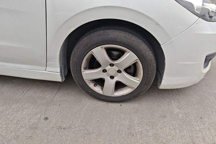 Used Peugeot 308 2014 Enjoy Edition Classic 1.6L Automatic Premium Model Right Front Wheel Hub