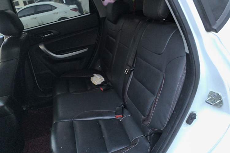 Used CHANGAN CS35 2016 1.6L Manual Luxury Model China V Standard
