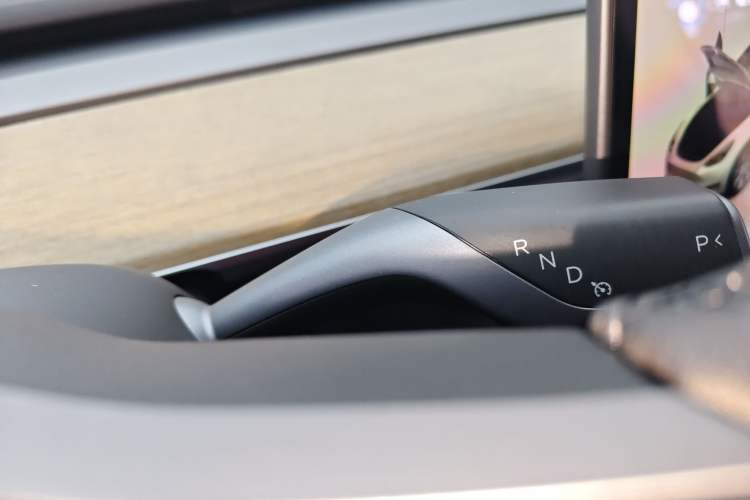 Used Tesla Model Y 2022 Long-Range All-Wheel-Drive Version
