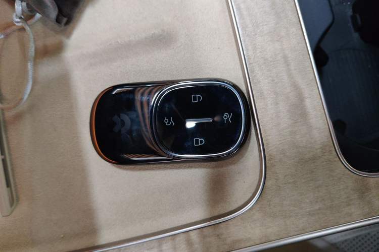 Used Nio ET9 2025 100kWh Signature Edition
