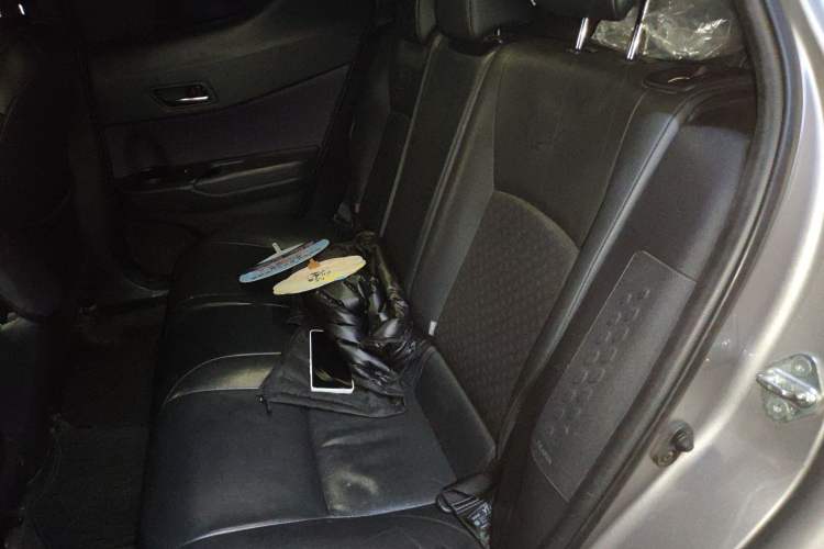 Used Toyota IZOA 2018 2.0L Yichi Version China VI Standard
