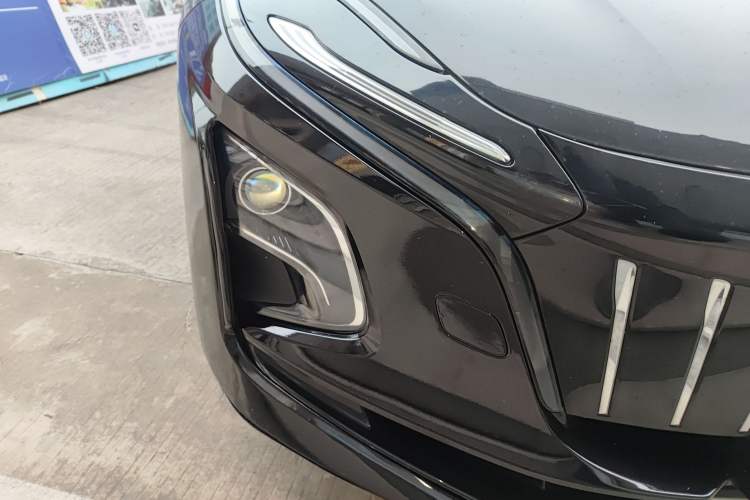 Used Hongqi E-QM5 2023 Revised Version Basic Travel Edition Right Front Headlight
