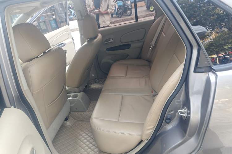 Used Venucia D50 2013 1.6L Manual Fashion Edition
