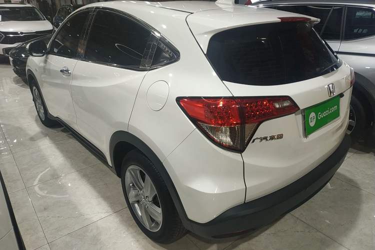 Used Honda Vezel 2020 1.5L CVT Elite Edition Exterior 2