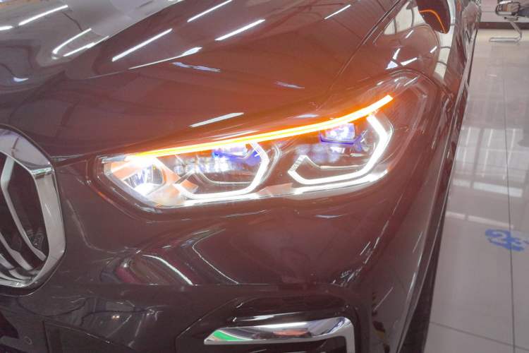 Used BMW X5 2022 Restyled xDrive 30Li Luxury Version M Sport Package
