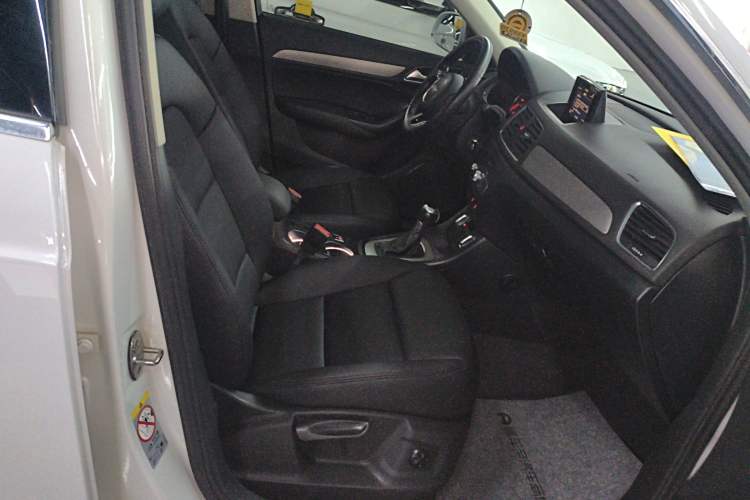 Used Audi Q3 2015 30 TFSI Ambition Edition
