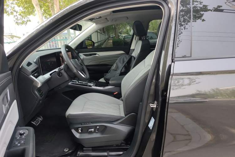 Used Volkswagen Tavendor 2023 380TSI Four-Wheel Drive R-Line Cruise Edition